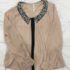 Button down pearl detailed collar blouse